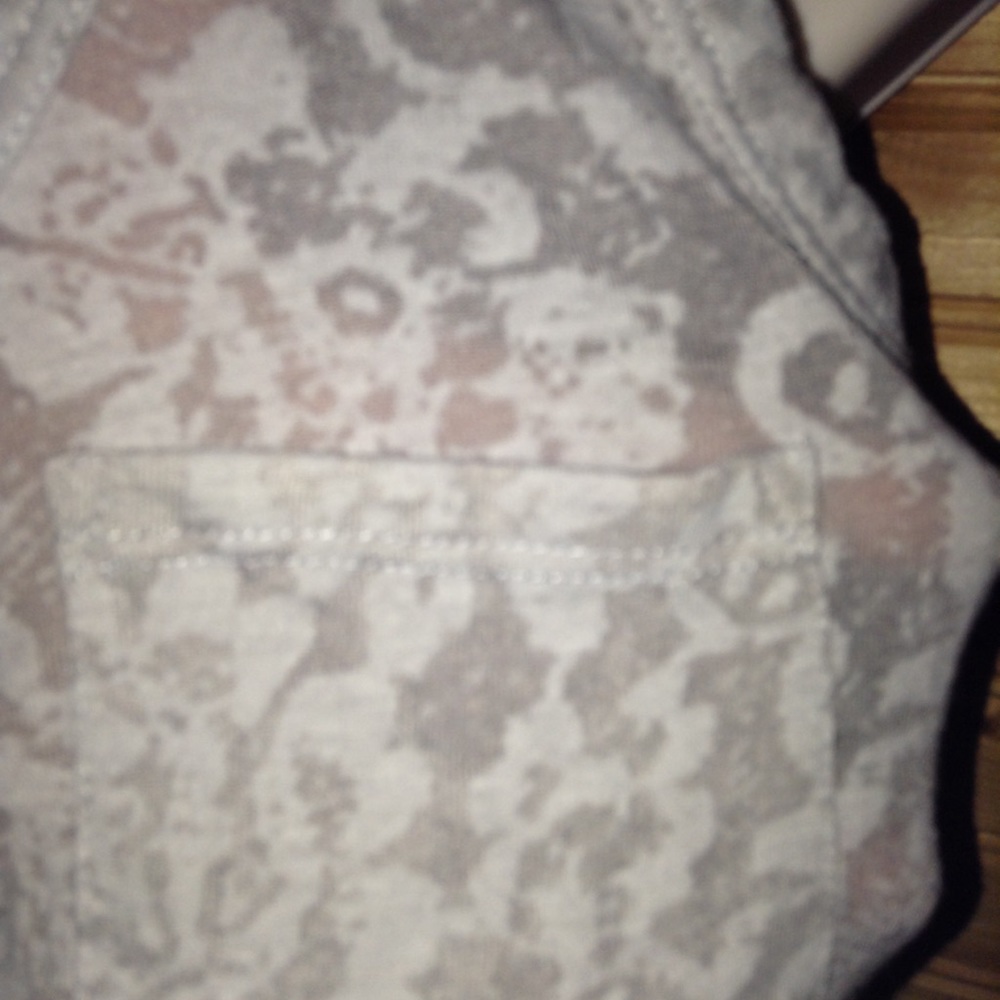 Sheer Tank Top - Picture 3 of 3